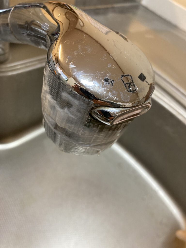 キッチンの水栓取り付けてみました。