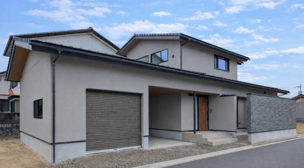高岡市｜完成見学会「趣味を楽しむインナーガレージのある家」
